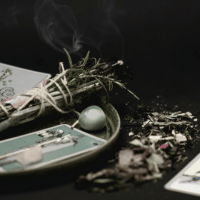 consulto bagliori nel buio